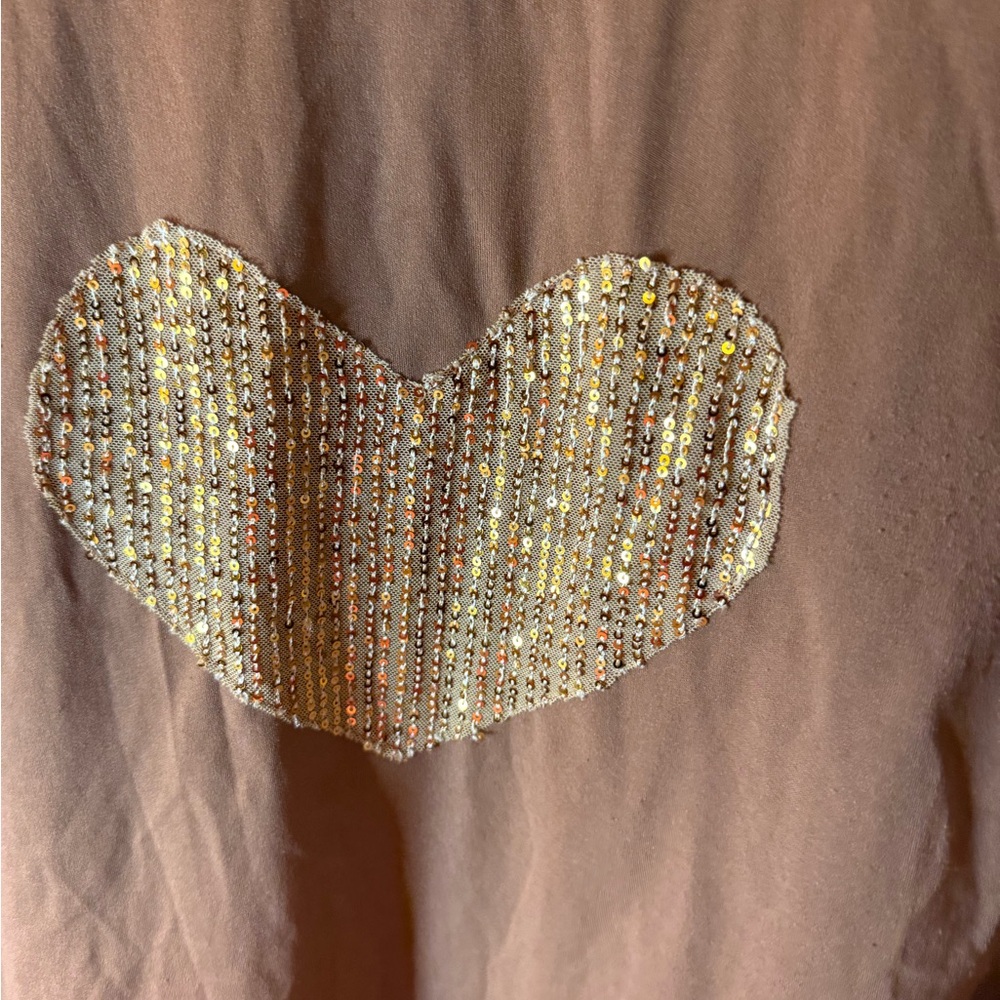(SALE $5) taupe colored Lounge Set with Gold Sequin Heart, 3x - Picture 2 of 16